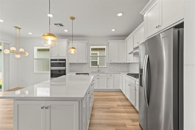 6703 MICHAEL FAVOR WAY, Wesley Chapel, FL 33545