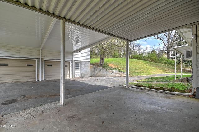 3176 Weaver Pike, Bristol, TN 37620