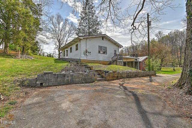 3176 Weaver Pike, Bristol, TN 37620