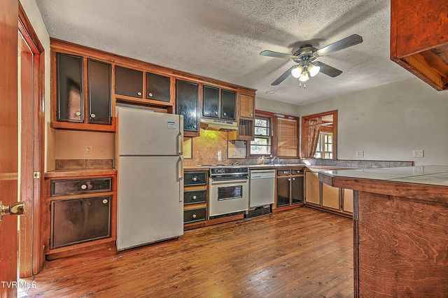 3176 Weaver Pike, Bristol, TN 37620