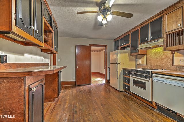 3176 Weaver Pike, Bristol, TN 37620