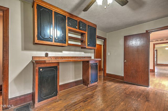 3176 Weaver Pike, Bristol, TN 37620