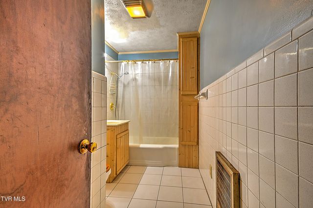 3176 Weaver Pike, Bristol, TN 37620