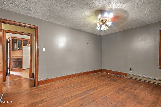 3176 Weaver Pike, Bristol, TN 37620