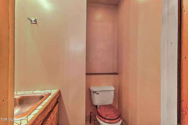 3176 Weaver Pike, Bristol, TN 37620