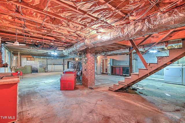 3176 Weaver Pike, Bristol, TN 37620