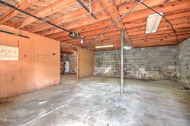 3176 Weaver Pike, Bristol, TN 37620