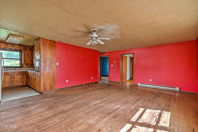 3176 Weaver Pike, Bristol, TN 37620