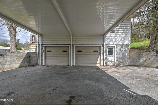 3176 Weaver Pike, Bristol, TN 37620