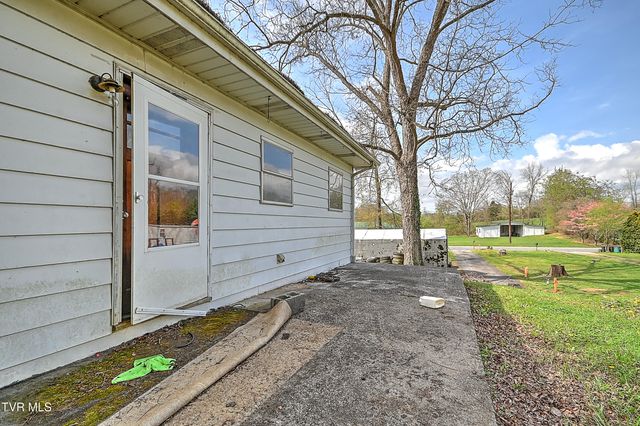 3176 Weaver Pike, Bristol, TN 37620