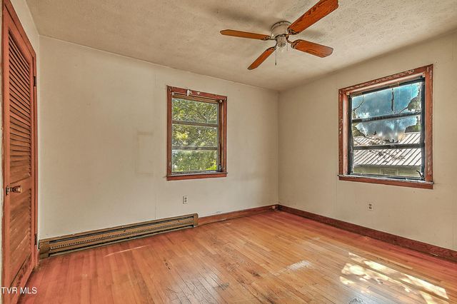 3176 Weaver Pike, Bristol, TN 37620