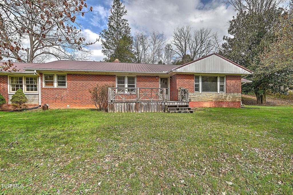 3176 Weaver Pike, Bristol, TN 37620