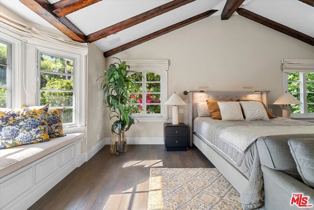 3171 Abington Drive, Los Angeles, CA 90210