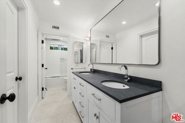 3171 Abington Drive, Los Angeles, CA 90210