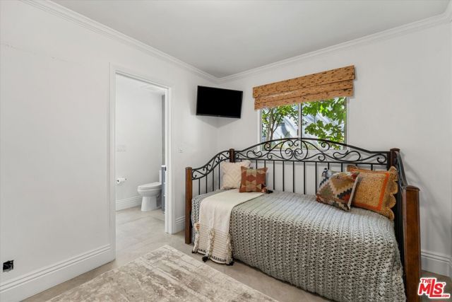 3171 Abington Drive, Los Angeles, CA 90210
