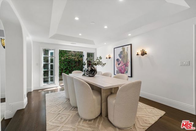 3171 Abington Drive, Los Angeles, CA 90210