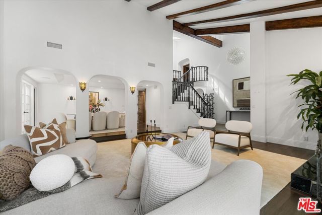 3171 Abington Drive, Los Angeles, CA 90210