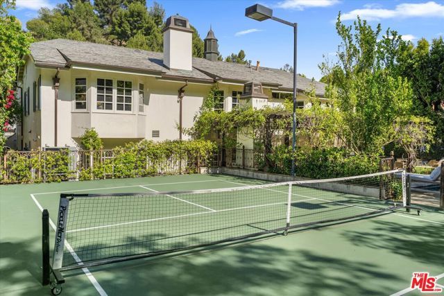 3171 Abington Drive, Los Angeles, CA 90210