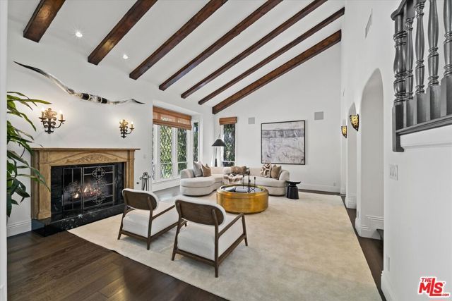 3171 Abington Drive, Los Angeles, CA 90210