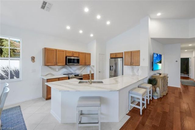 26914 Montego Pointe CT W # 202, Bonita Springs, FL 34134