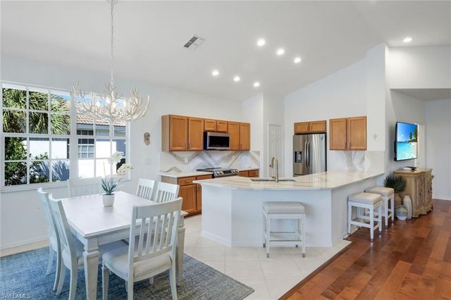 26914 Montego Pointe CT W # 202, Bonita Springs, FL 34134