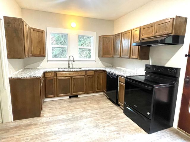 13 Cynder Lane, Anderson, MO 64831