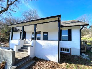 13 Cynder Lane, Anderson, MO 64831