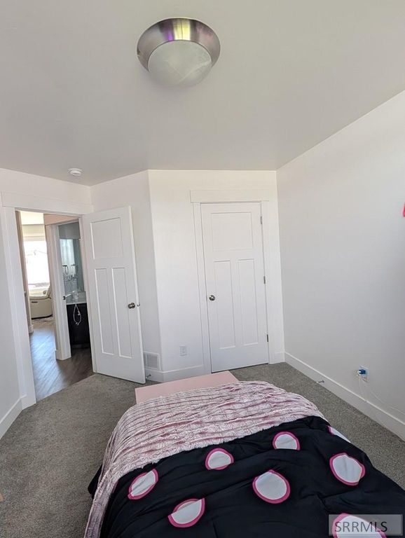 Image 34 of property listing at 3842 Hidden Valley Drive, Ammon, ID 83406