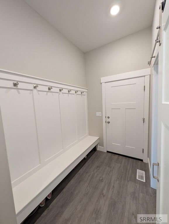 Image 40 of property listing at 3842 Hidden Valley Drive, Ammon, ID 83406