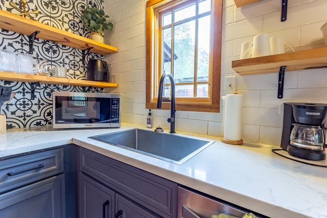 44609 Dinely Drive, Three Rivers, CA 93271