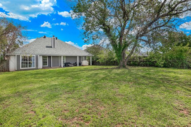 5902 Pampus Lane, Bossier City, LA 71112