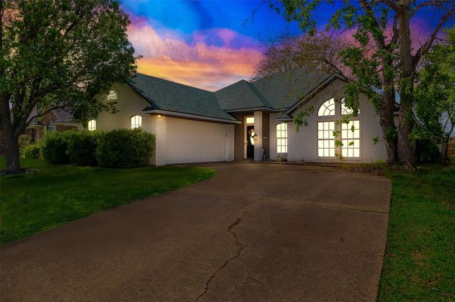 5902 Pampus Lane, Bossier City, LA 71112