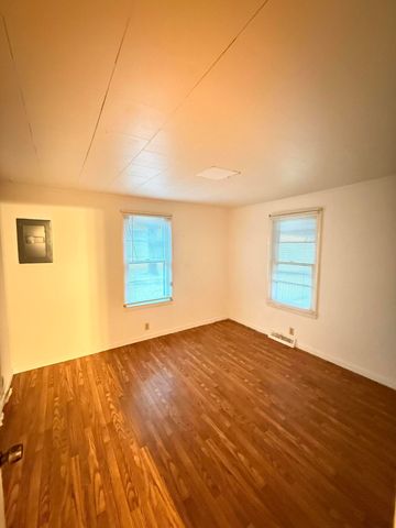 290 KY-643, Waynesburg, KY 40489