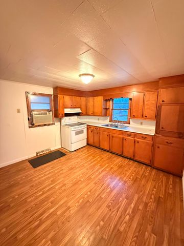 290 KY-643, Waynesburg, KY 40489