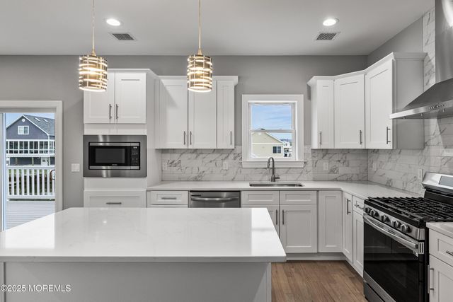 14 W Boat Drive, Little Egg Harbor, NJ 08087