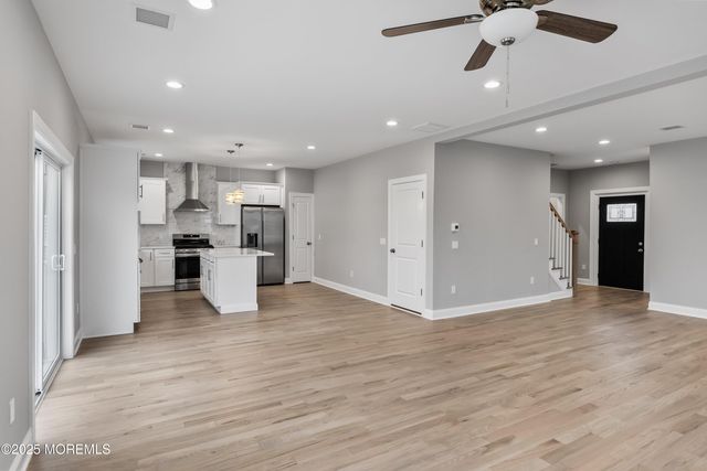 14 W Boat Drive, Little Egg Harbor, NJ 08087