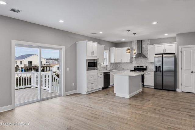 14 W Boat Drive, Little Egg Harbor, NJ 08087