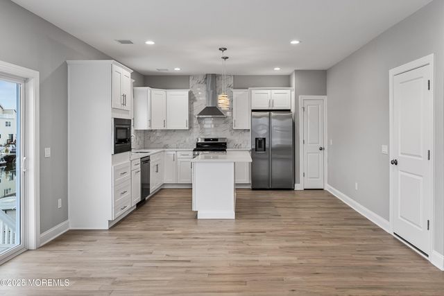 14 W Boat Drive, Little Egg Harbor, NJ 08087