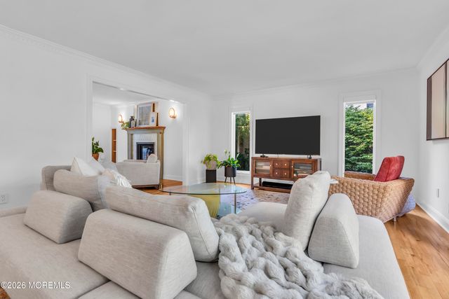 32 Seagull Lane, Lincroft, NJ 07738