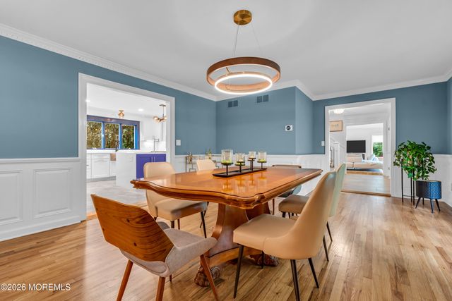 32 Seagull Lane, Lincroft, NJ 07738