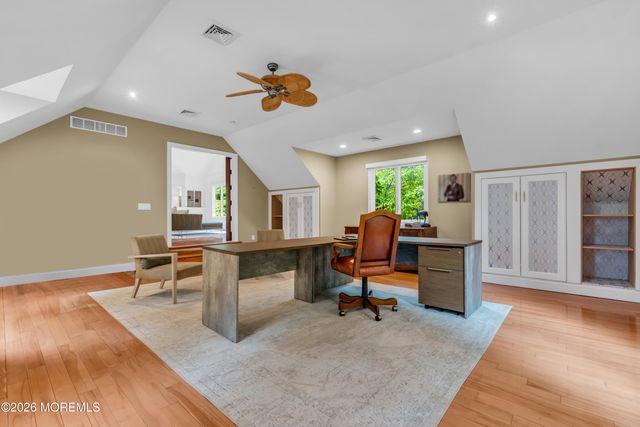 32 Seagull Lane, Lincroft, NJ 07738