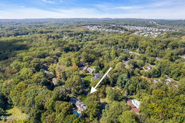 32 Seagull Lane, Lincroft, NJ 07738