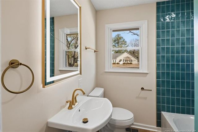 3901 Daytona Road, Fayetteville, NC 28311