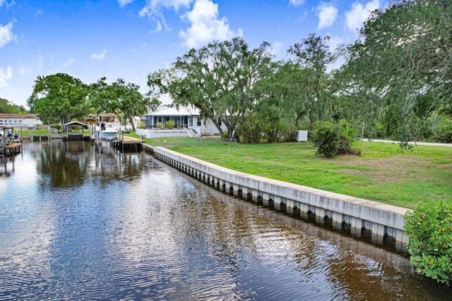 406 14TH STREET SW, Ruskin, FL 33570