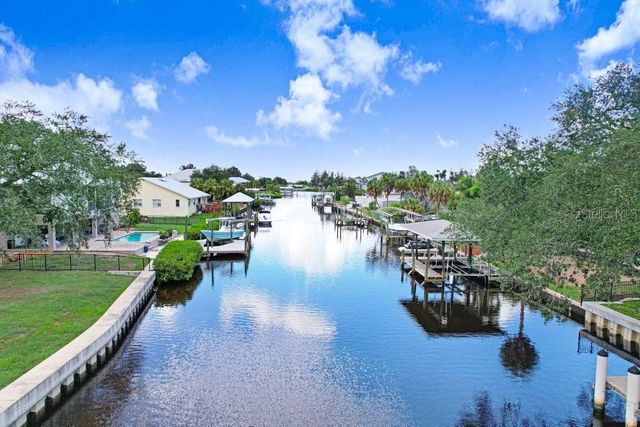 406 14TH STREET SW, Ruskin, FL 33570
