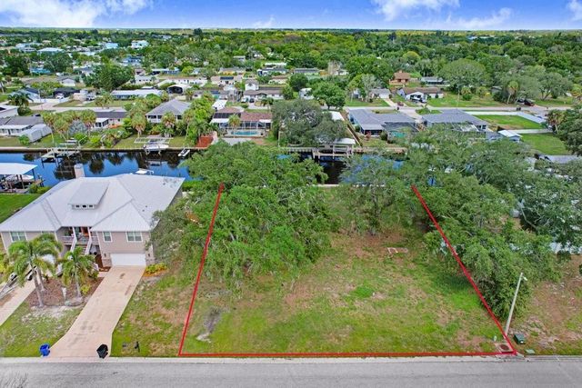 406 14TH STREET SW, Ruskin, FL 33570