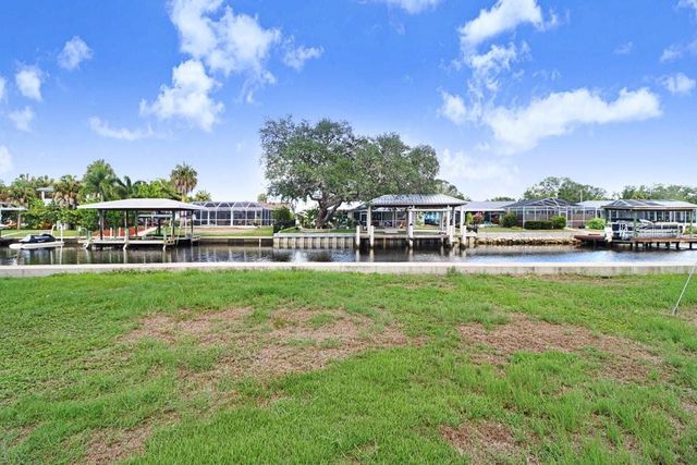 406 14TH STREET SW, Ruskin, FL 33570