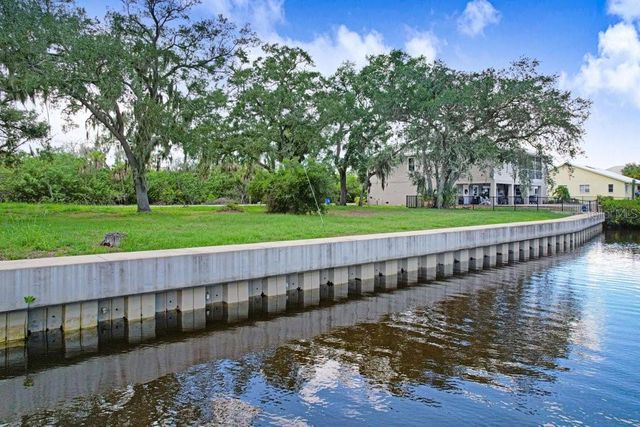 406 14TH STREET SW, Ruskin, FL 33570