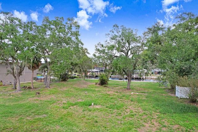 406 14TH STREET SW, Ruskin, FL 33570