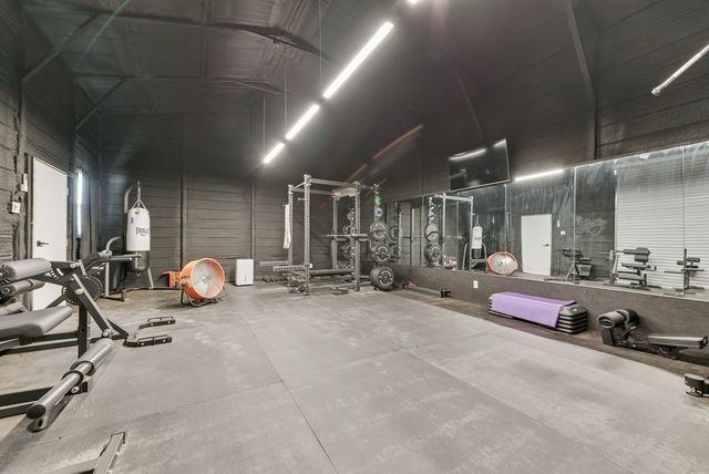 247 Private Road 7413 Road, Wills Point, TX 75169